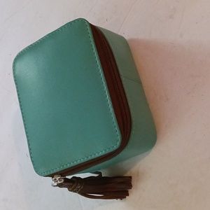 Turquoise Zipper Leather Travel Jewelry Case-5 x 3 x 4 inches
